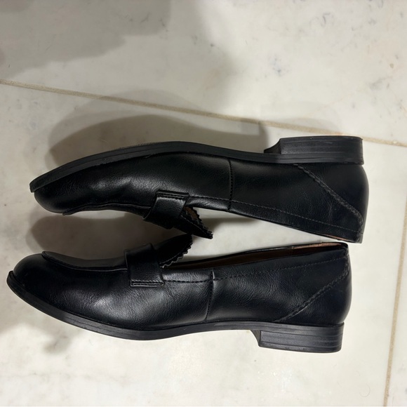 Naturalizer Black Leather Loafers with Gold Hardware - Picture 3 of 6